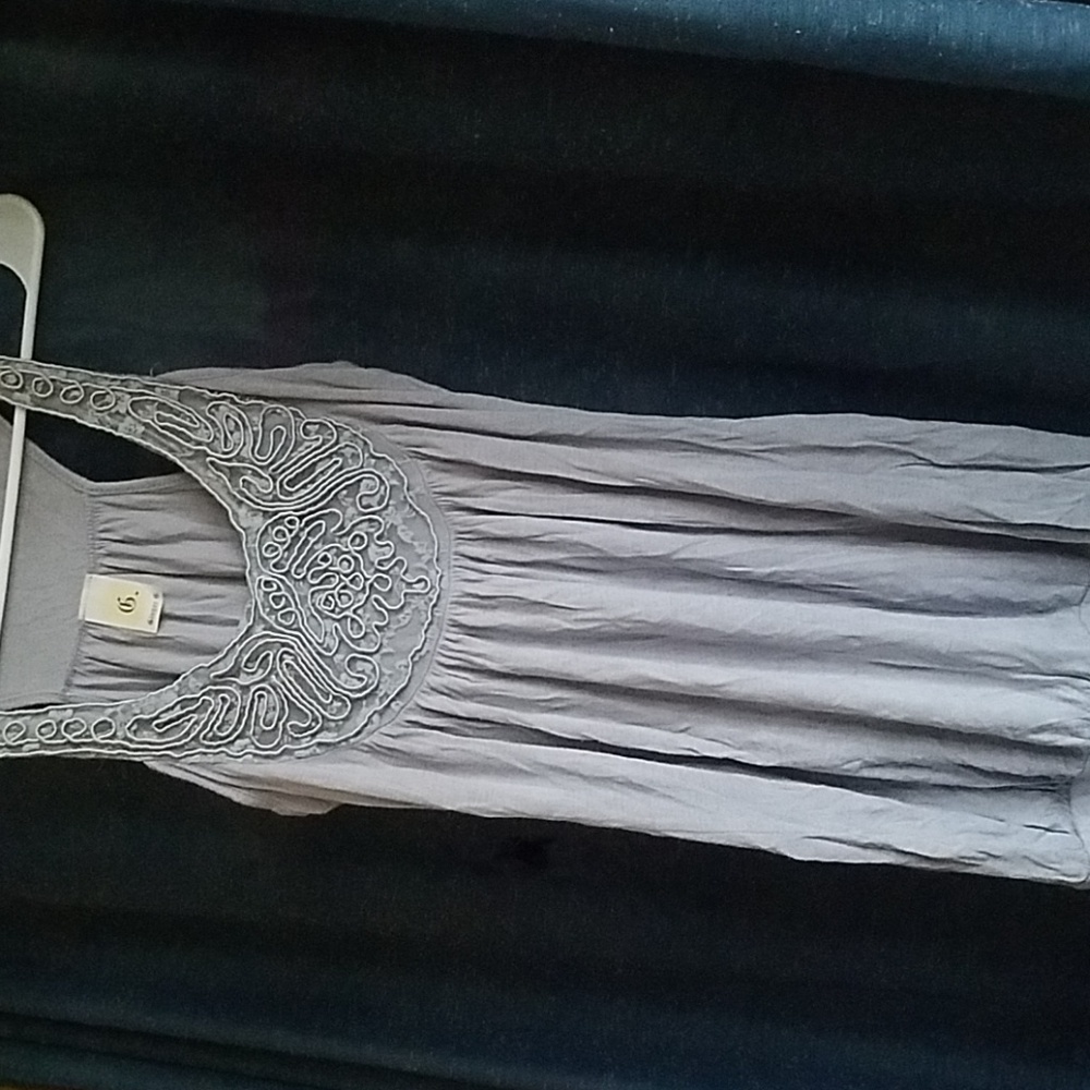 blouse - Picture 2 of 3